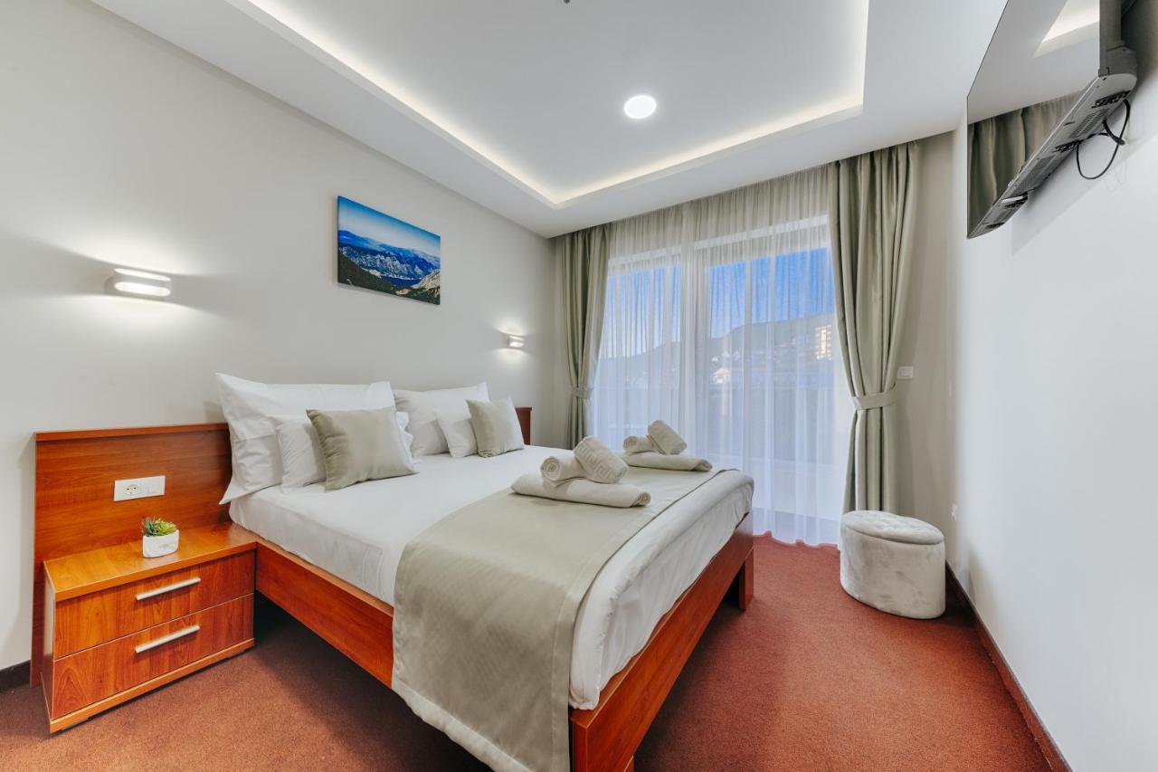 Hotel Bh Dobra Voda Luaran gambar